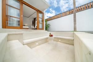 Limited Offer! Stunning New 2BR Villa with Large Pool - Canggu Escape!