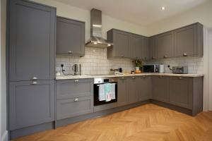 The City Escape Luxury Townhouse with parking
