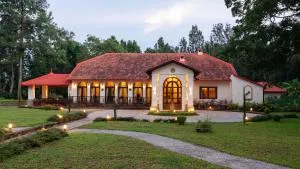 SaffronStays Biccode Woodside Heritage - Dandiganahalli