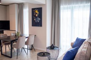 SaDim Lux Apartment City Tower-18th floor