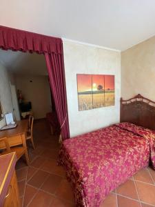 Classic Triple Room room in Romantic Hotel Furno