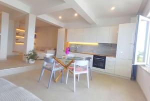 Apartment with a sea View No 15, first row by the sea, Beach house Ana 