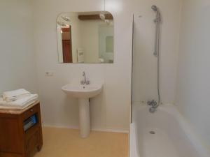 Maisons de vacances Homestay Chateau De Saint-Maixant : photos des chambres