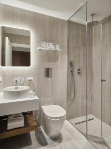 Single Room room in The Queens Gate Hotel