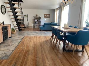 Maisons de vacances Maison 4 Chambres avec Piscine : photos des chambres