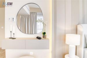 Trendy Sea View 2 BR Apt JBR