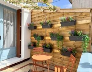 Maisons de vacances Charming Countryside House in Beauvais with pool : photos des chambres