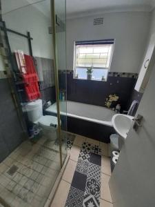 Family home with small pool with inverter