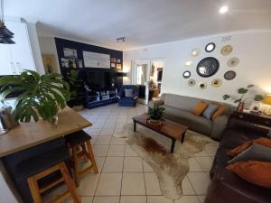 Family home with small pool with inverter