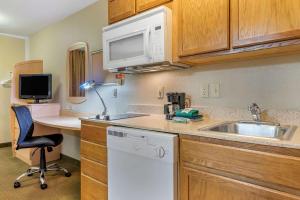 Birch Hill Suites - South Bend