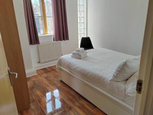 Luxury Two Bedroom Apartment in Bayswater