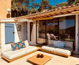 Maison avec piscine privative près de la mer