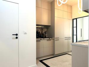 ŁĄKOWA Apartment ~ 1000m Main Square ~ Self Check-In 20h