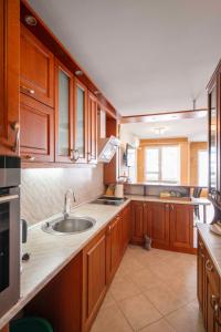 Vintage and Cozy 2BD Apartment in Prime Location by Flat Mаnager