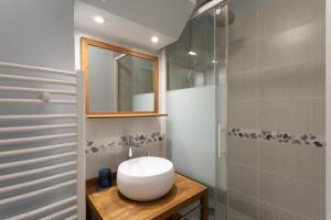 Appartements La Canopee Urbaine - Apt centre-ville avec parking : photos des chambres