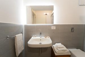 Central Station Apartment 24