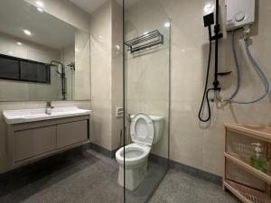 Luna Homestay Sunset View Marina Court KK Near Imago Mall
