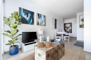 Stylish Apartment With View