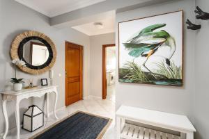 Spacious&bright2bedroom Apt Near Beaches,sleeps 6