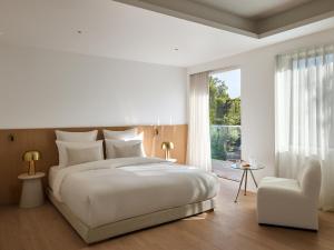 Riviera Room room in Vouliagmeni Suites