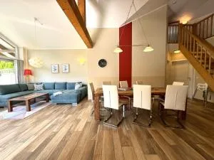 Wellnesshaus Blumenwiese auf dem Ostsee Ferienhof mit Sauna-Whirlwanne - Schwienkuhl