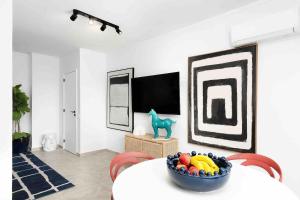 Stylish Apartment With View