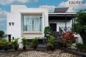 EKOSTAY Gold - Gravity Villa