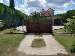 Monte Hermoso: excelente y amplia casa - Dorrego