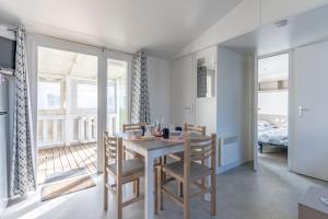 Campings Mobilehome Veronique : photos des chambres