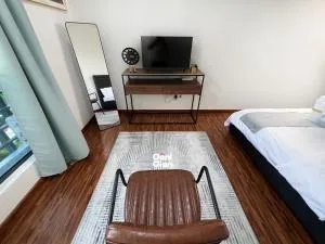 Modern Studio With Private Parking at K Avenue by DaniDian - Kampong Tangihan