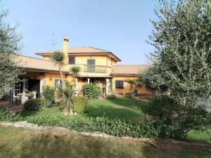 A Casa di Mery - Appartamento in Villa con piscina - Altieri
