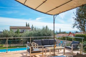 Maisons de vacances Villa Font du Roux - piscine chauffee - petanque - adapte mobilite reduite : photos des chambres