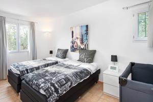 Maisons de vacances Villa Font du Roux - piscine chauffee - petanque - adapte mobilite reduite : photos des chambres