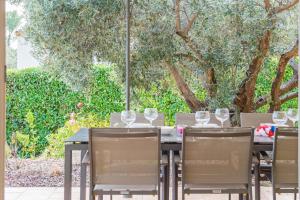 Villa Font du Roux - piscine chauffée - pétanque - adapté mobilité réduite