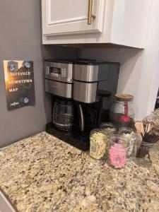 Downtown Louisville Condo- King Bed, Near Sites
