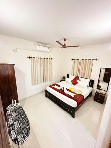 Dolphin service apptment