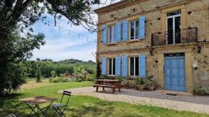 B&B / Chambres d'hotes Aux roses de Cedres : photos des chambres