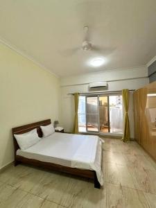 Elegant three bedroom apartment