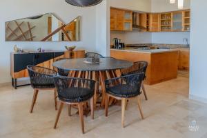 Steps to Tennis and the Beach Shared Pool and Gym