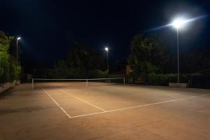 Guesthouse ''Barboska'' - big outdoor swimming pool & private tennis court 