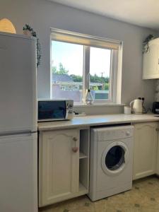 Woodside Cottage Ashley Park