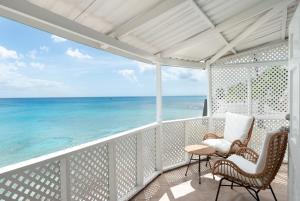 Purple Rain - Direct Seaviews, 2 Bedroom, 2 Bathroom, 3 Terrace Beachfront Bliss