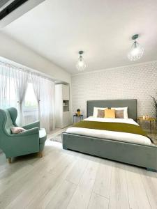 The Bright - Unirii Square next to the Old Town