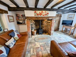 1 Grange Cottages, Westleton