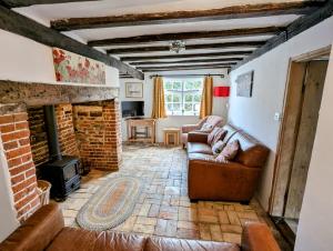 1 Grange Cottages, Westleton