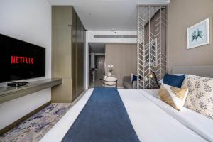 GuestReady - Modern studio with Dubai Canal View