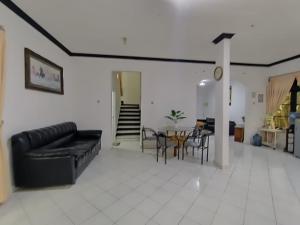 Villa Hasha puncak resort private pool