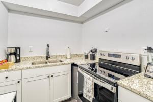 South Tampa Private Condo Peaceful Get Away