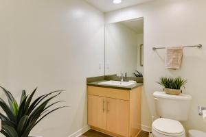 Wake Up to Spectacular Marina Views in this 2 Bedroom Condo