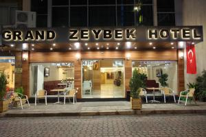 Grand Zeybek hotel, 
Izmir, Turkey.
The photo picture quality can be
variable. We apologize if the
quality is of an unacceptable
level.
